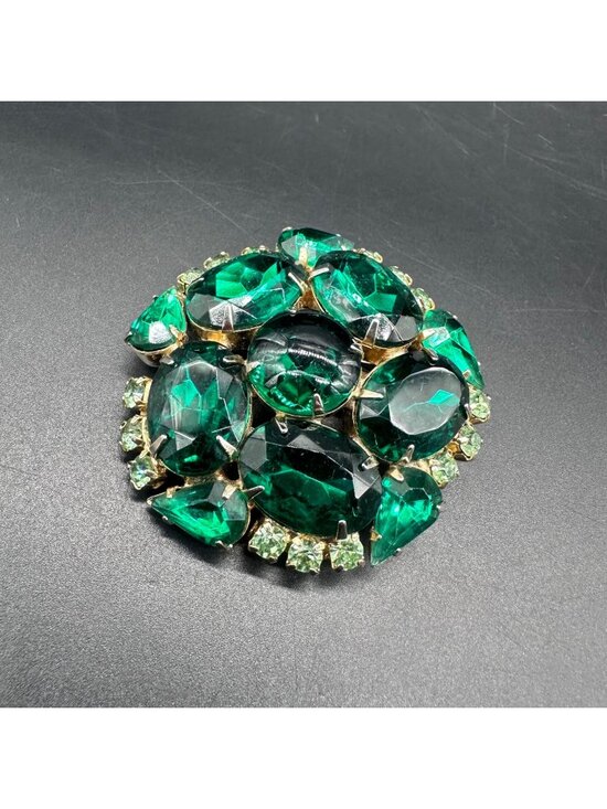 Jewelry - Vintage Mid Century Emerald Green Rhinestone Brooch Pin Gold Tone Retro Jewelry